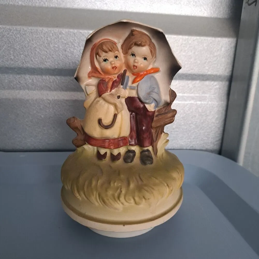 Vintage Sankyo Rotating Ceramic Music Box “Hummel” Kids Under Umbrella Tested